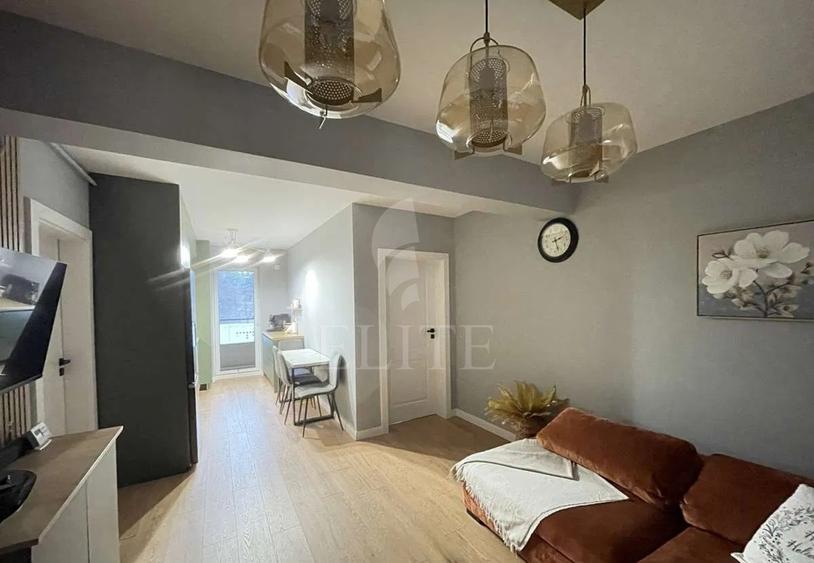 Apartament 3 camere în zona STRAZII CAMPULUI