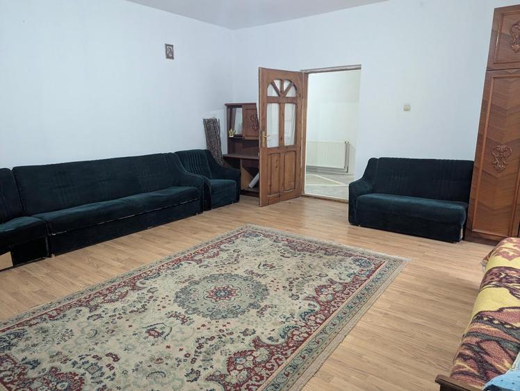 Oportunitate! Casă 320mp +8.246 mp teren, Autobuz la poartă, 30 min Bucuresti