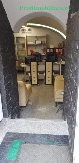 Spatiu comercial pt birouri-salon- cabinet ultracentral Arad