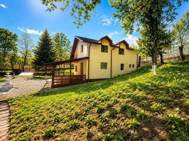Vila cu 4 Dormitoare | Teren 1.438 mp | Aleea Manastirii | 5 min de Târgoviște