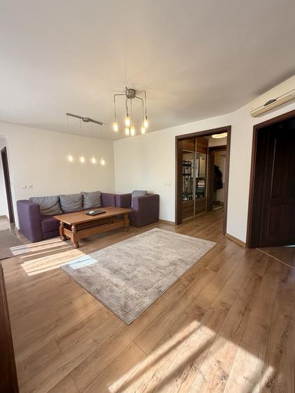 Apartament 4 camere in zona centrala din Giarmata Vii