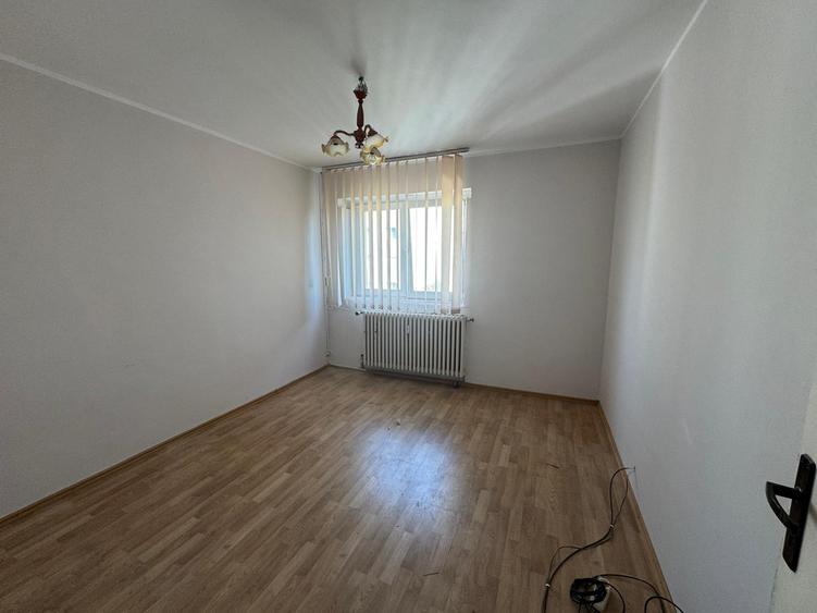 Vanzare apartament 2 camere Drumul Taberei Parcul Moghioros piata metrou