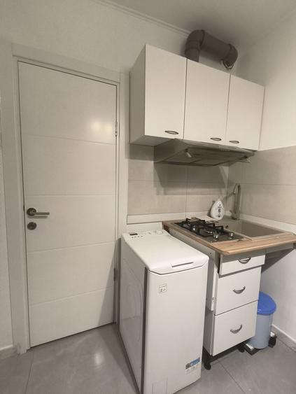Garsoniera lângă piața Cet, renovata nou, et 2/4, Radet+boiler.