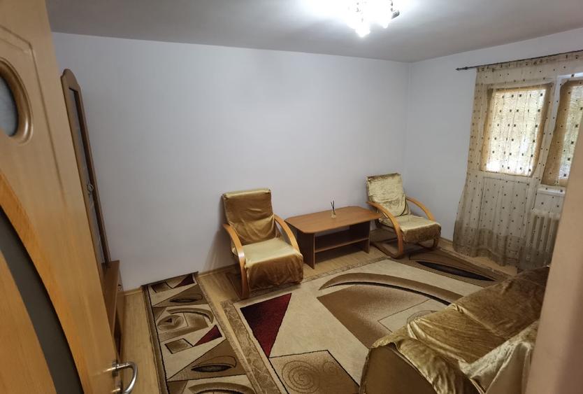 Proprietar, inchiriez 2 cam, Palas