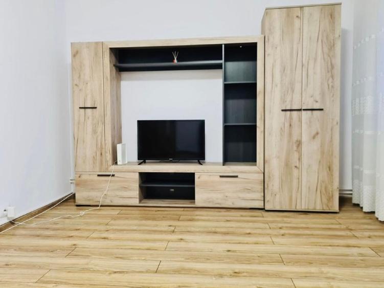 Inchiriere apartament 2 camere, loc de parcare inclus