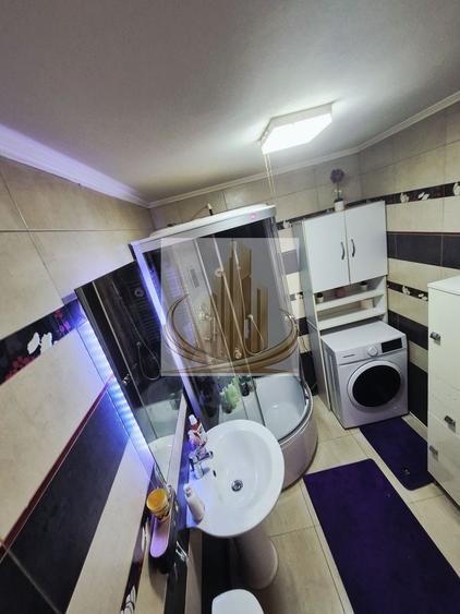 De vânzare apartament 3 camere 70mp