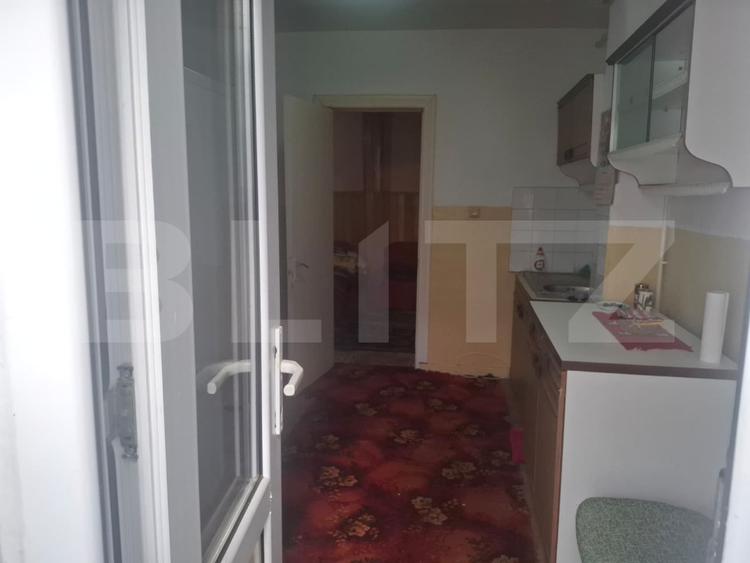 Apartament de vanzare, 50 mp, zona Gaești