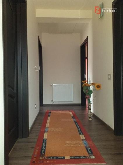 Casa individuala cu 5 camere de vanzare in Sag - ID V155