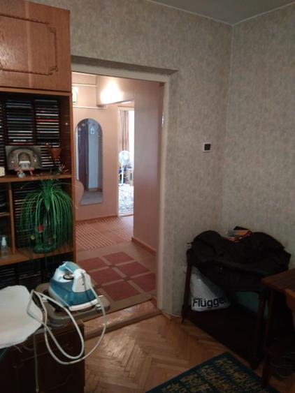 Vand apartament 3 Camere, Decomandate, Baie cu geam, 64m2 , Mazepa