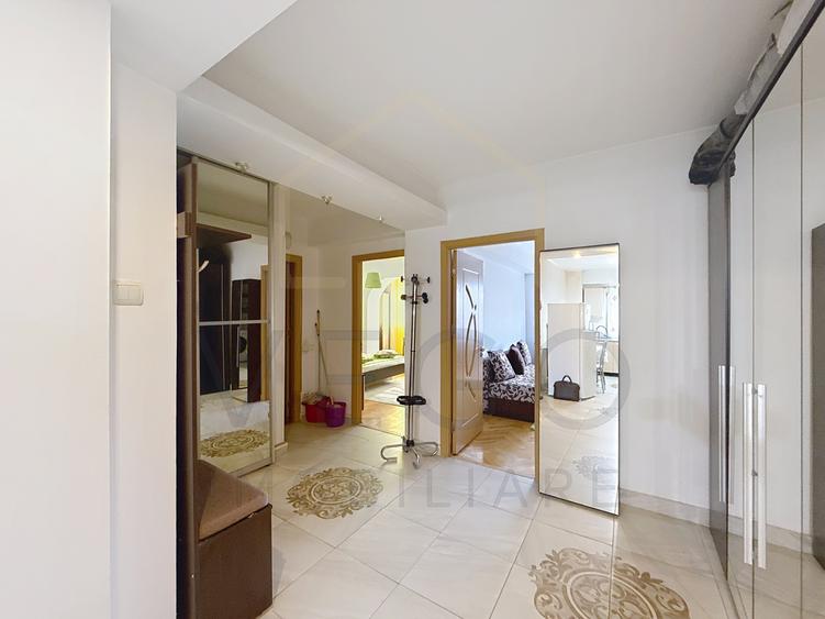 3 camere decomandate, balcon, zona Centrala - Piata Cipariu-Fac.Drept