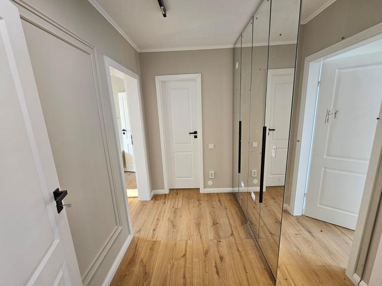 Apartament 3 Camere Renovat ( Mobilat si Utilat - totul nou )
