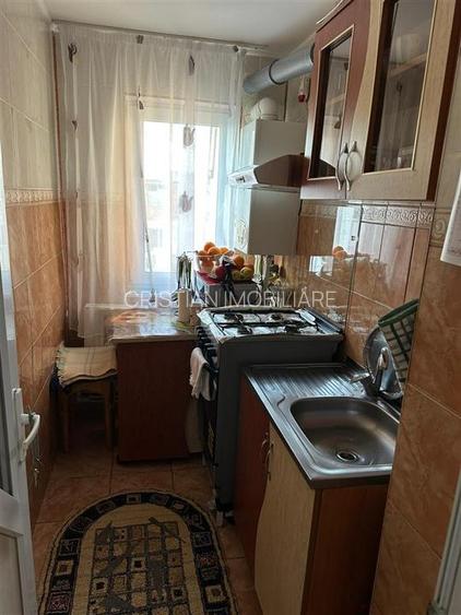 2 camere, cu imbunatatiri, 33 mp, Viziru 1 - 5