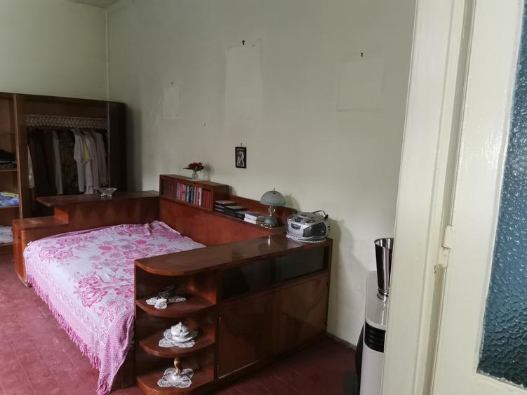 Casa 3 camere libera la vanzare zona Avram Iancu