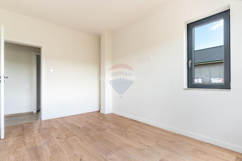 Duplex FINISAT, arhitectura moderna, 400mp teren,comision 0 - 8