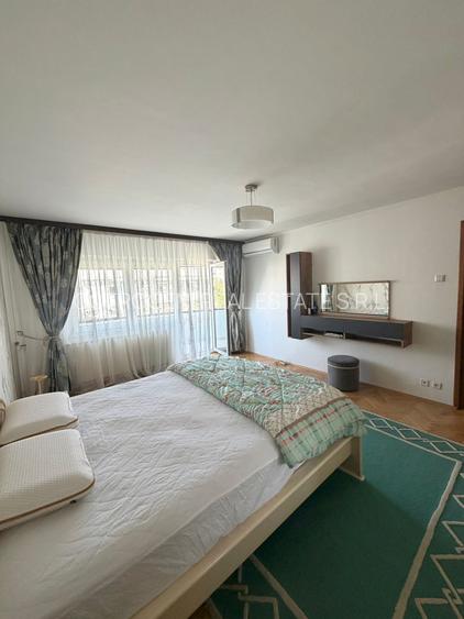 Apartament de 3 camere  - zona DECEBAL - 2