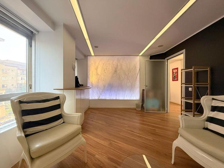 De vânzare clinică stomatologică, 148 mp utili, etaj 2, clădire P+8E cu lift
