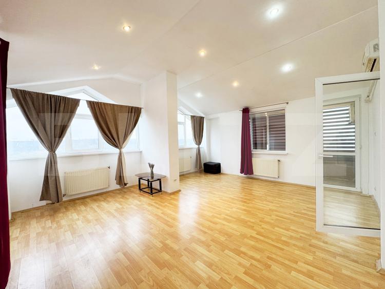 Apartament pe 3 etaje, 150 mp, terasa 40 mp, panorama, zona CUG