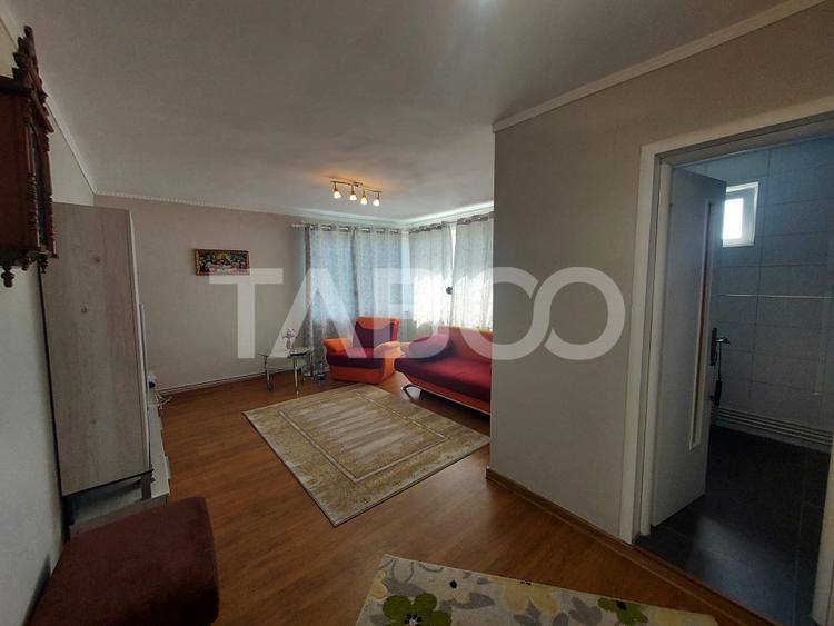Casa de vanzare teren 950 mp si deschidere 21 m in zona Calea Poplacii