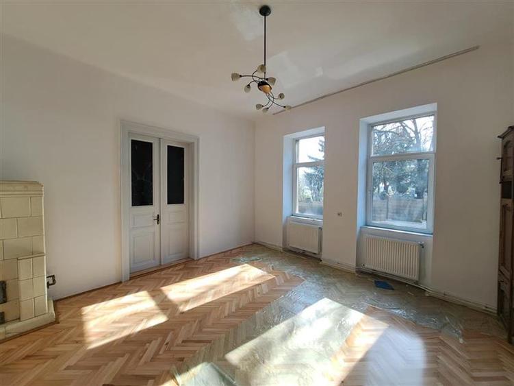 Apartament cu 4 camere, 112 mp utili, situat in cartierul Gruia!