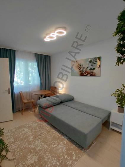 Piata Alba Iulia - Moise Nicoara -garsoniera renovata/mobilata/utilata
