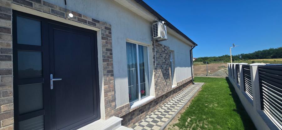 Exclusivitate-Lazu, casa 3 camere, 440mp teren, 114 mp utili, mobilata-utilata