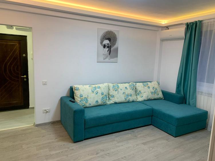 Se inchiriaza in centru apartament cu doua camere, pret 400 euro lunar.