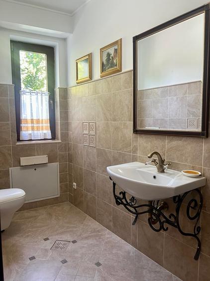 Vilă Exclusivistă pe seminivele D+P+1+M Bucium Releu 332mp, mobilată LUX