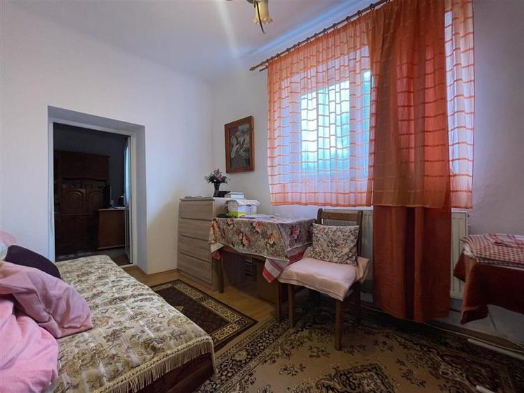 CASA CU 4 CAMERE | 1439MP TEREN | ZONA SPITALUL TBC | ORADEA