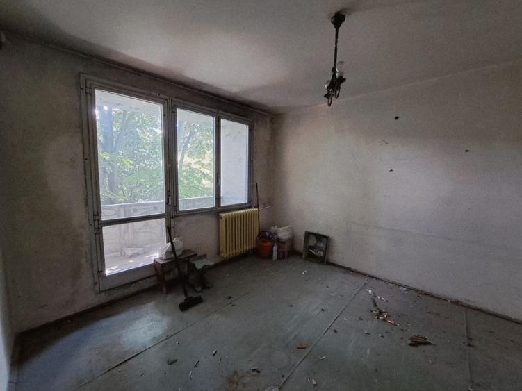Apartament 3 cam. dec - Drumul Taberei–Valea Ialomiței - etaj 3 - bloc anvelopat