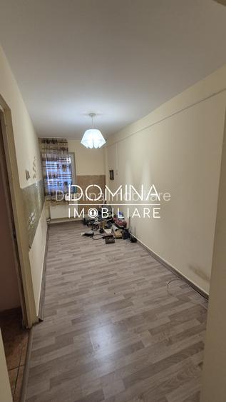 Vânzare garsonieră spațioasă, 48 mp situată în Târgu Jiu, strada Mărgăritarului - 4