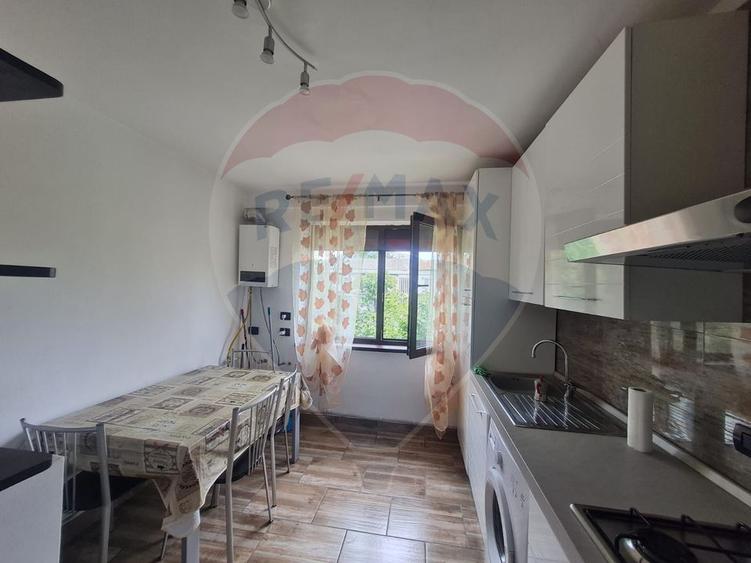 Apartament modern cu 2 camere de vânzare în zona Gara