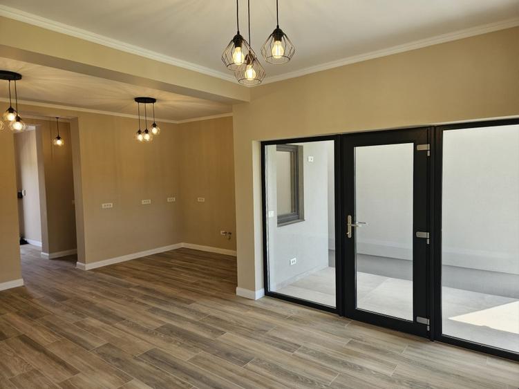 Proprietar vand duplex la cheie in Covaci