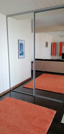 Apartament cu 3 camere de închiriat, zona Centru-Modern