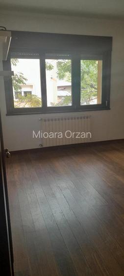 Piata Muncii-Calea Calarasilor, vila 500mp /12 camere, curte 150 mp - 9