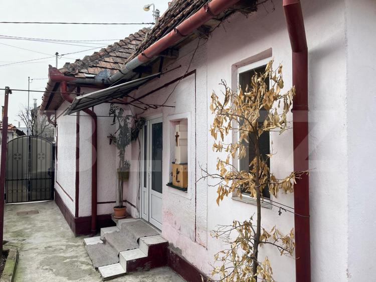 Vand casa in Oradea, intr-o zona linistita, aproape de centru comercial