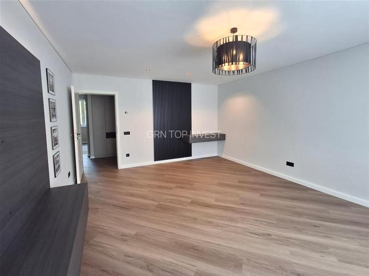 Apartament de LUX  2 camere decomandat pivnita zona Strand - 12