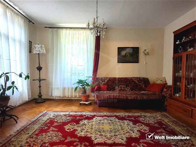 Casa calcan, cart Gheorgheni, 5 camere, 2 bai, garaj, anexe, curte