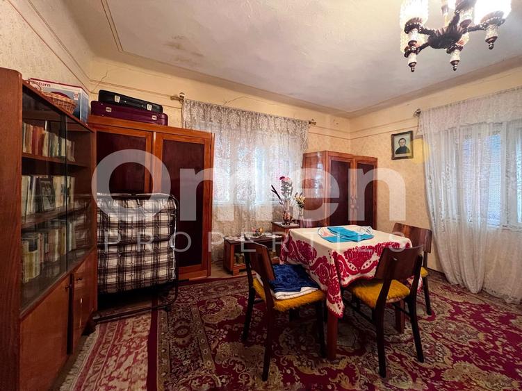 Casă bătrânească | 1500 mp teren, | Tăuții-Măgherăuș.