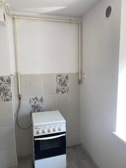 GARSONIERĂ RENOVATĂ DE VÂNZARE