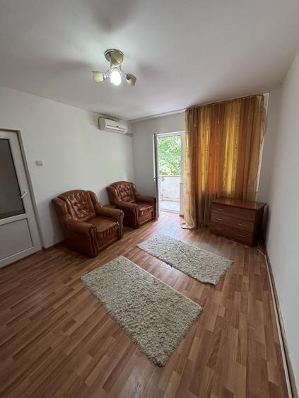 Apartament 2 camere, confort 1 semidecomandat, etaj 2/4 – pozitie excelenta