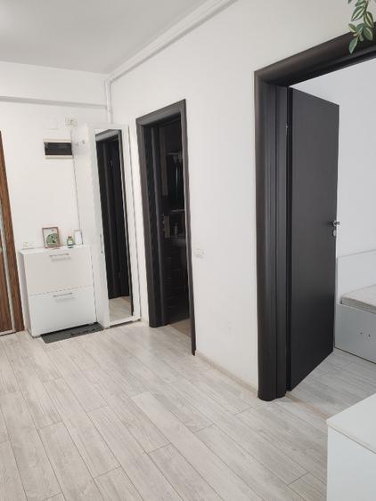 Apartament modern minimalist complet utilat