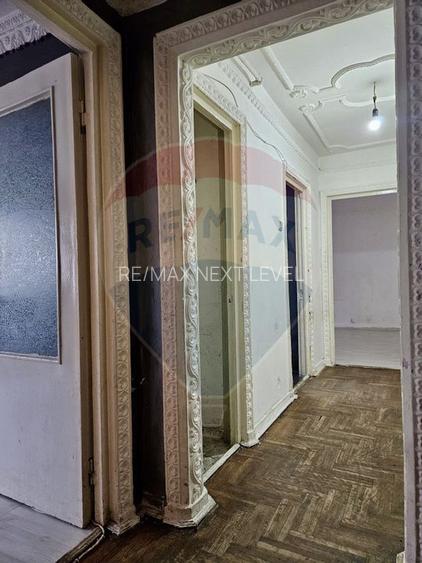 Apartament cu 2 camere decomandat de vanzare, etaj 1, zona Milcov - 10