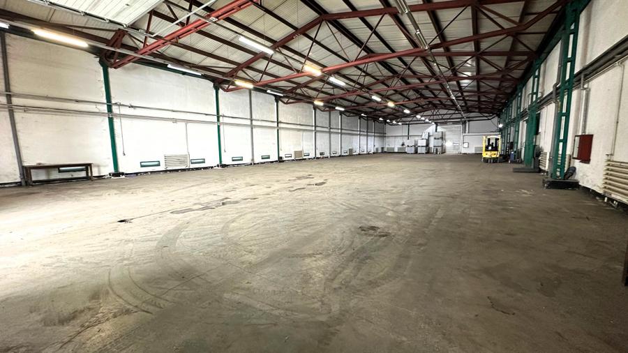 Hala 850mp zona industriala Vest