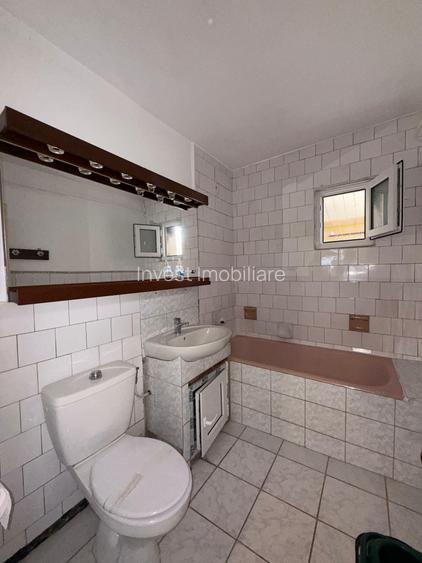 Apartament cu 4 camere lângă Mănăstirea Frumoasa - etajul 3 - bloc 1983