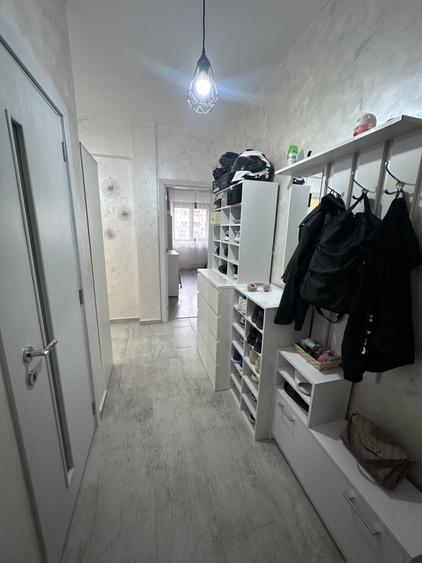 DE VANZARE 3 CAMERE DECOMANDAT MOBILAT - DRUMUL TABEREI - BRANCUSI - VALEA LARGA