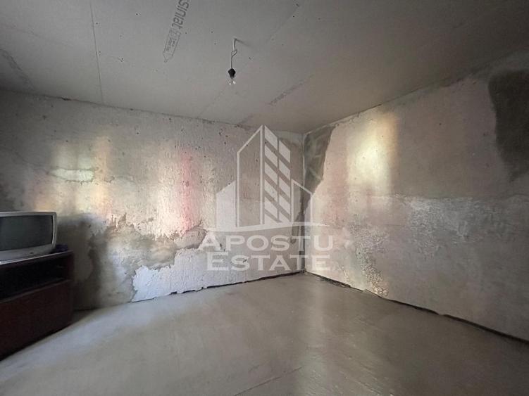 Apartament cu 1 camera la curte comuna cu putini locatari, in Balcescu