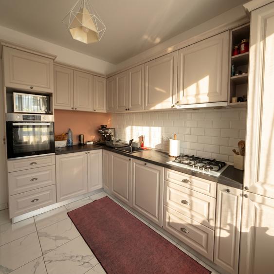 Duplex cu 4 camere, stil mediteranean. Complet mobilat/utilat