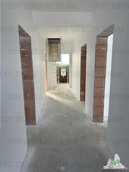 Vila cocheta cu 3 camere, dormitor matrimonall, incalzire in pardoseala, terasa