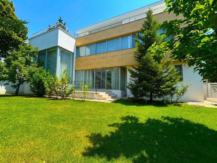 Luxury villa, Cambridge School, Iancu Nicolae area