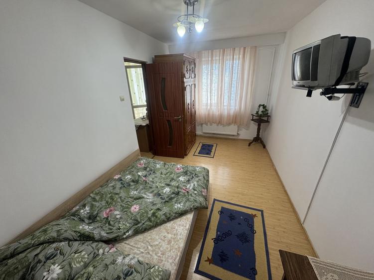 Apartament 2 camere zona Casa de Cultura cu Centrala